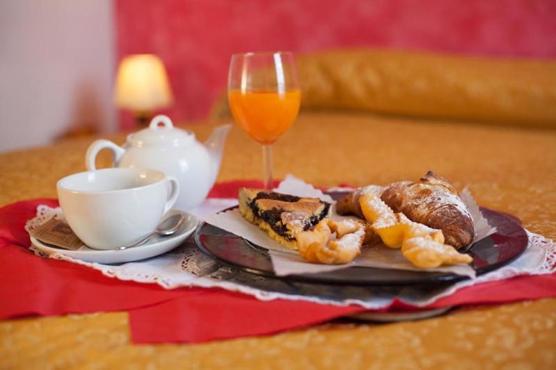 Hotel Mistrello Di Savoia Borgo Val di Taro Εξωτερικό φωτογραφία