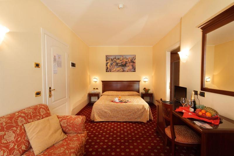 Hotel Mistrello Di Savoia Borgo Val di Taro Εξωτερικό φωτογραφία