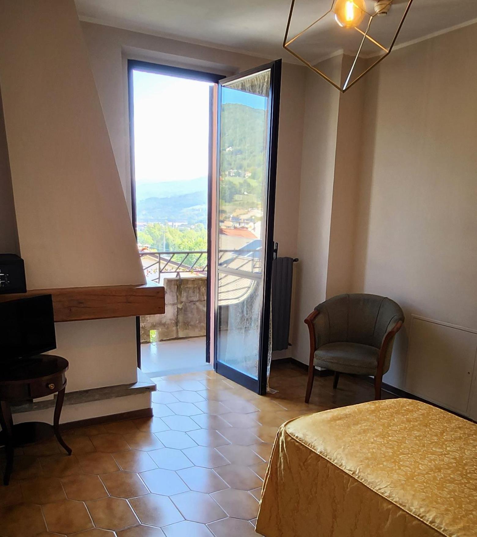 Hotel Mistrello Di Savoia Borgo Val di Taro Εξωτερικό φωτογραφία